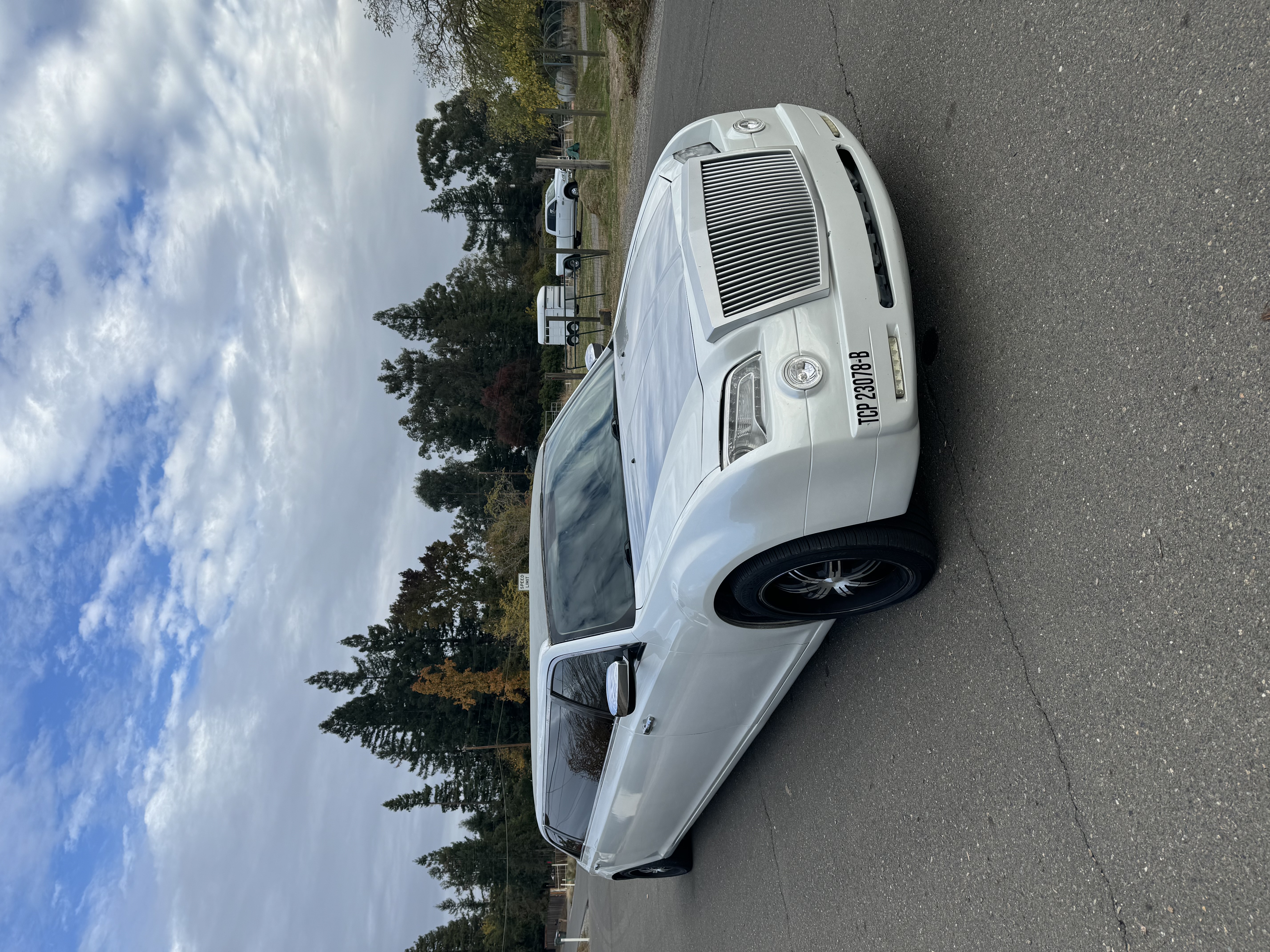 2013 Chrysler 300 Limo Rolls Royce Front
