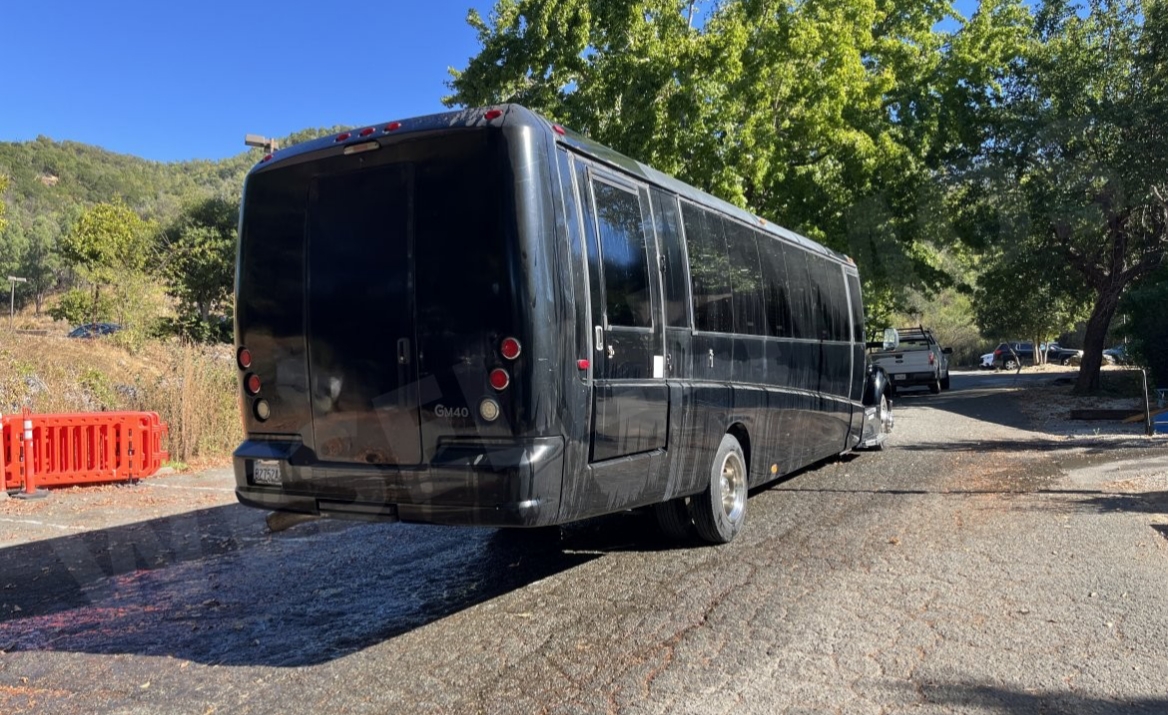 2013 Ford F-650 Shuttle Bus