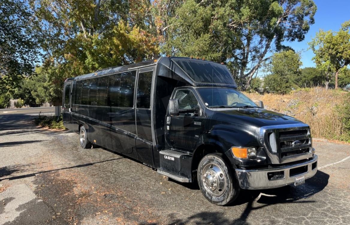 2013 Ford F-650 Shuttle Bus