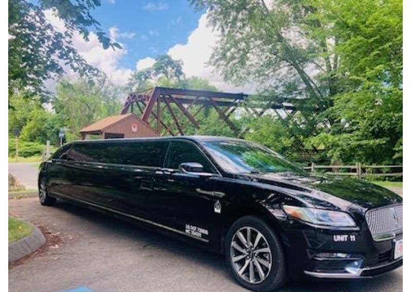 2017 Lincoln Continental Limousine