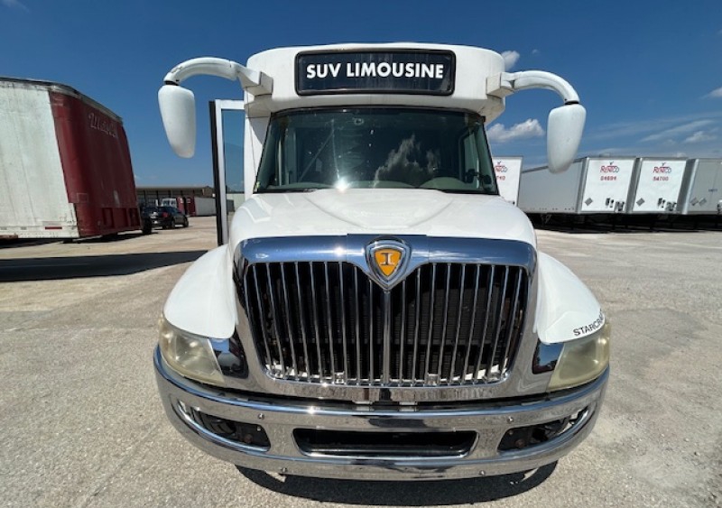 2013 International 3200 Shuttle Bus
