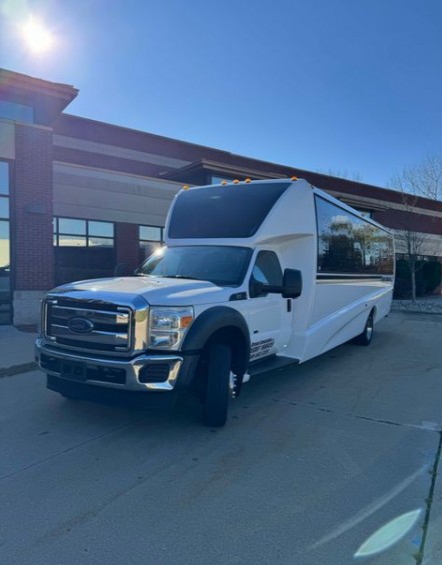 2015 Ford F-550 Limo Bus
