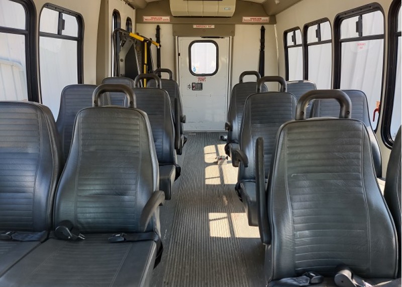 2012 Ford E-450 Shuttle Bus