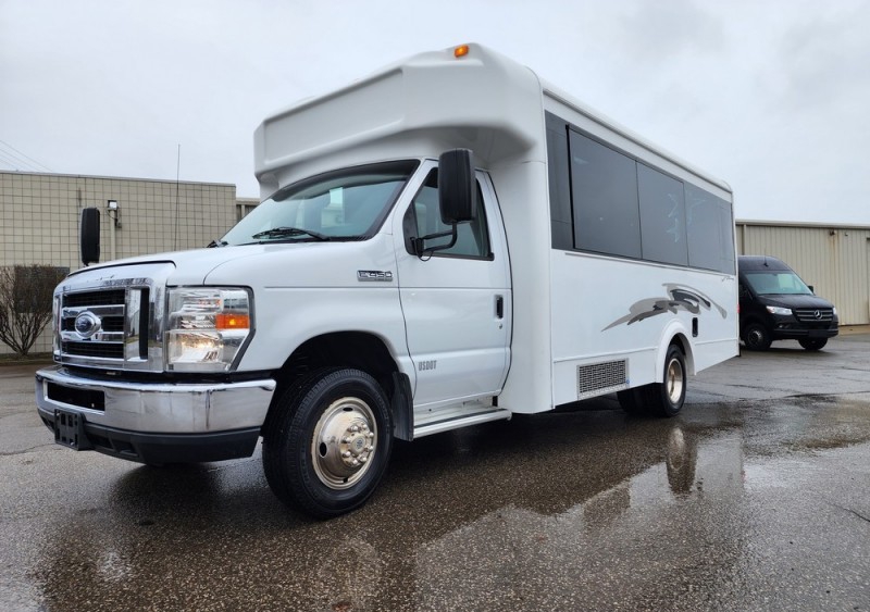 2013 Ford F-450 Limo Bus