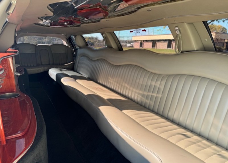 2007 Lincoln Town Car L Limousine