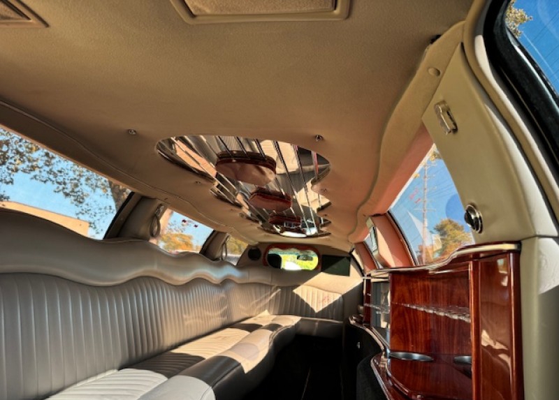 2007 Lincoln Town Car L Limousine