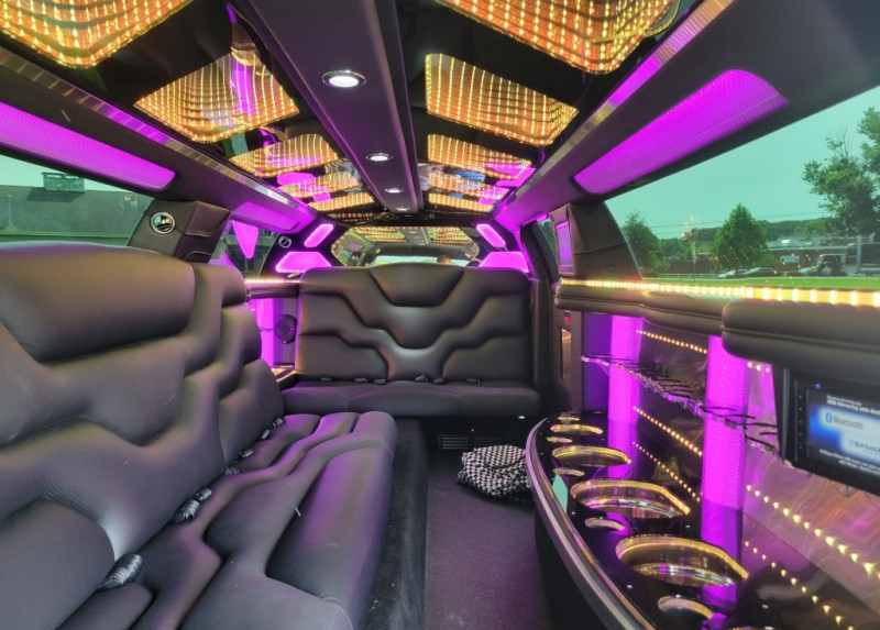 2023 Chrysler 300 Limousine