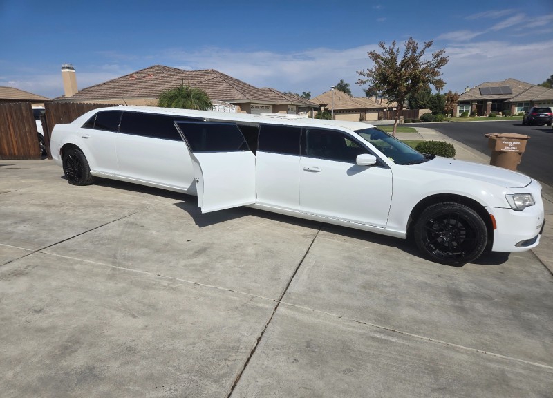 2015 Chrysler 300 Limousine