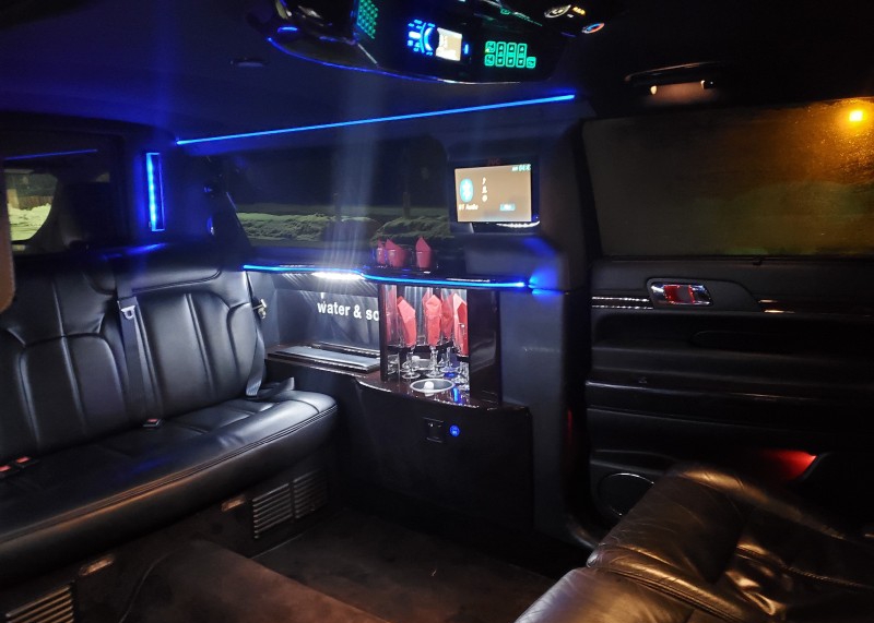 2013 Lincoln MKT Limousine