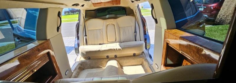 2014 Lincoln MKT Limousine