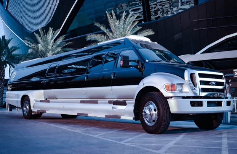 2013 Ford F-650 Limo Bus