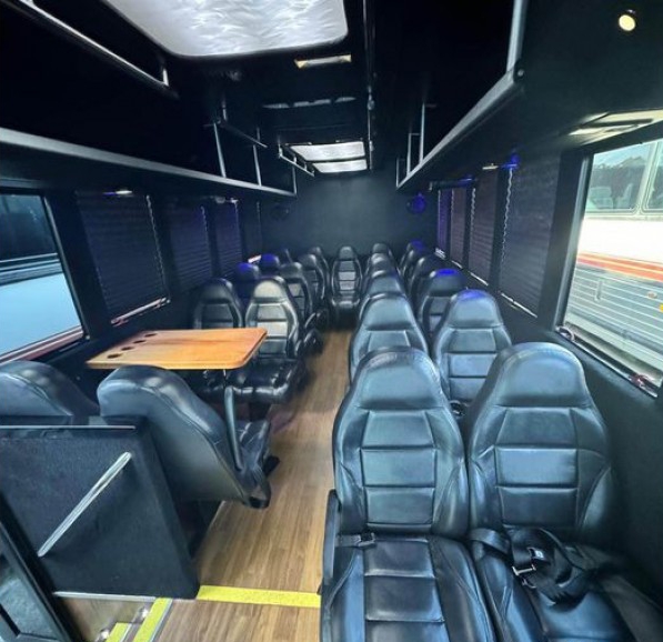 2014 Ford E-450 Shuttle Bus
