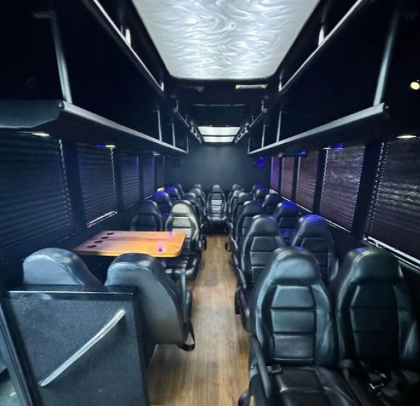 2014 Ford E-450 Shuttle Bus