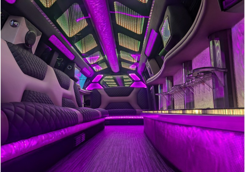 2024 Lincoln Aviator Limousine