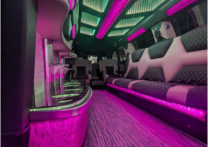 2024 Lincoln Aviator Limousine