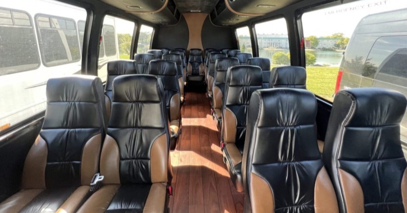 2016 Ford E-450 Shuttle Bus