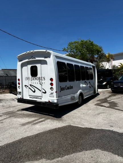 2016 Ford E-450 Shuttle Bus