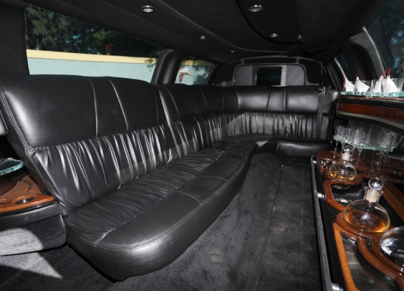 2011 Lincoln Town Car L Limousine
