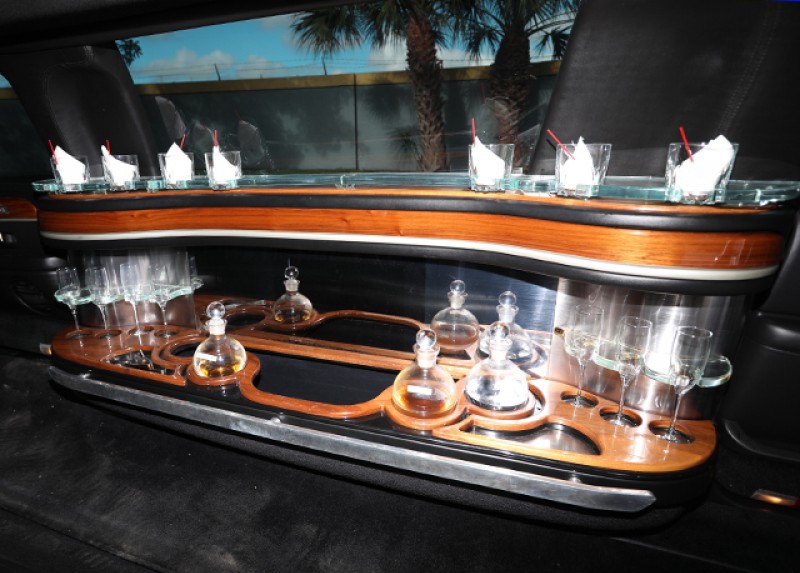 2011 Lincoln Town Car L Limousine