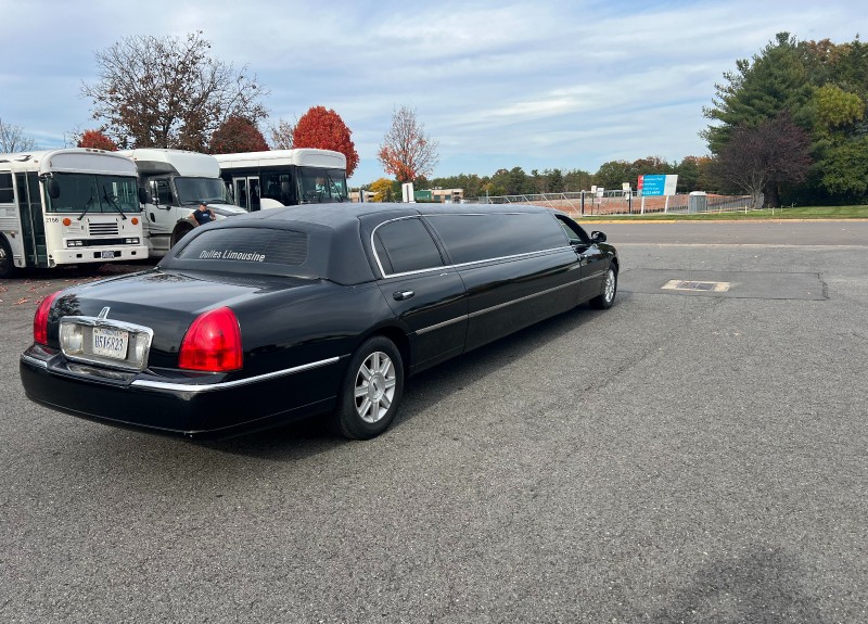 2008 Lincoln Town Car Limousine
