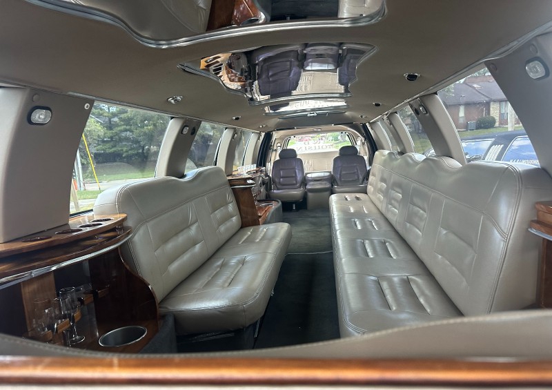 2001 Lincoln Navigator Limousine