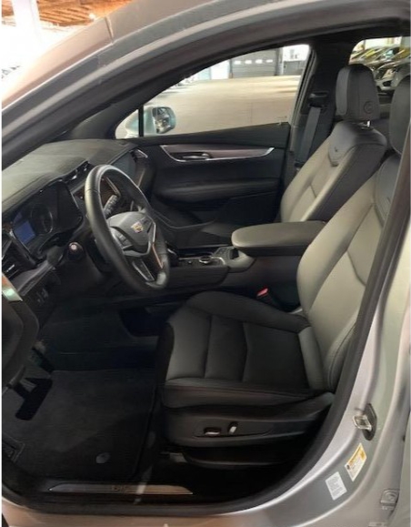 2023 Cadillac XTS Limousine