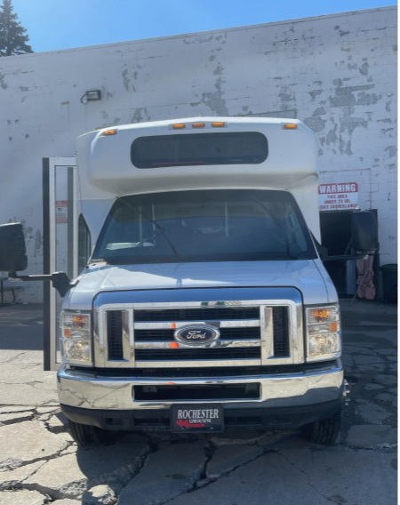 2015 Ford E-450 Shuttle Bus