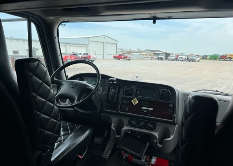 2018 Freightliner Coach Shuttle Bus