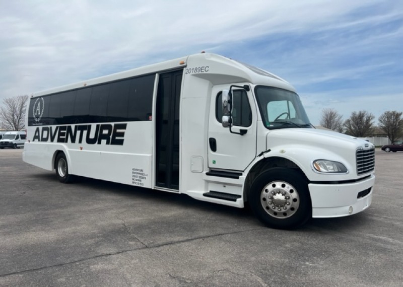 2018 Freightliner Coach Shuttle Bus
