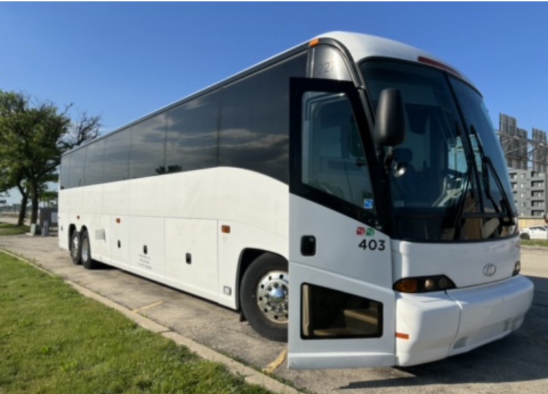2009 MCI J4500 Motorcoach Shuttle