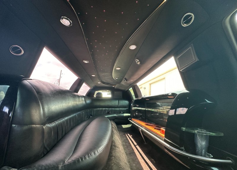 2007 Lincoln Town Car L Limousine