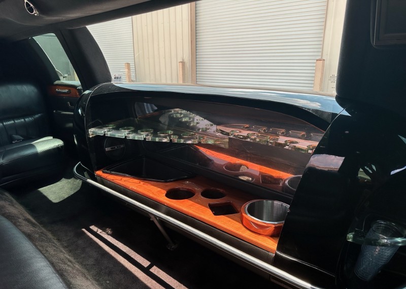 2007 Lincoln Town Car L Limousine