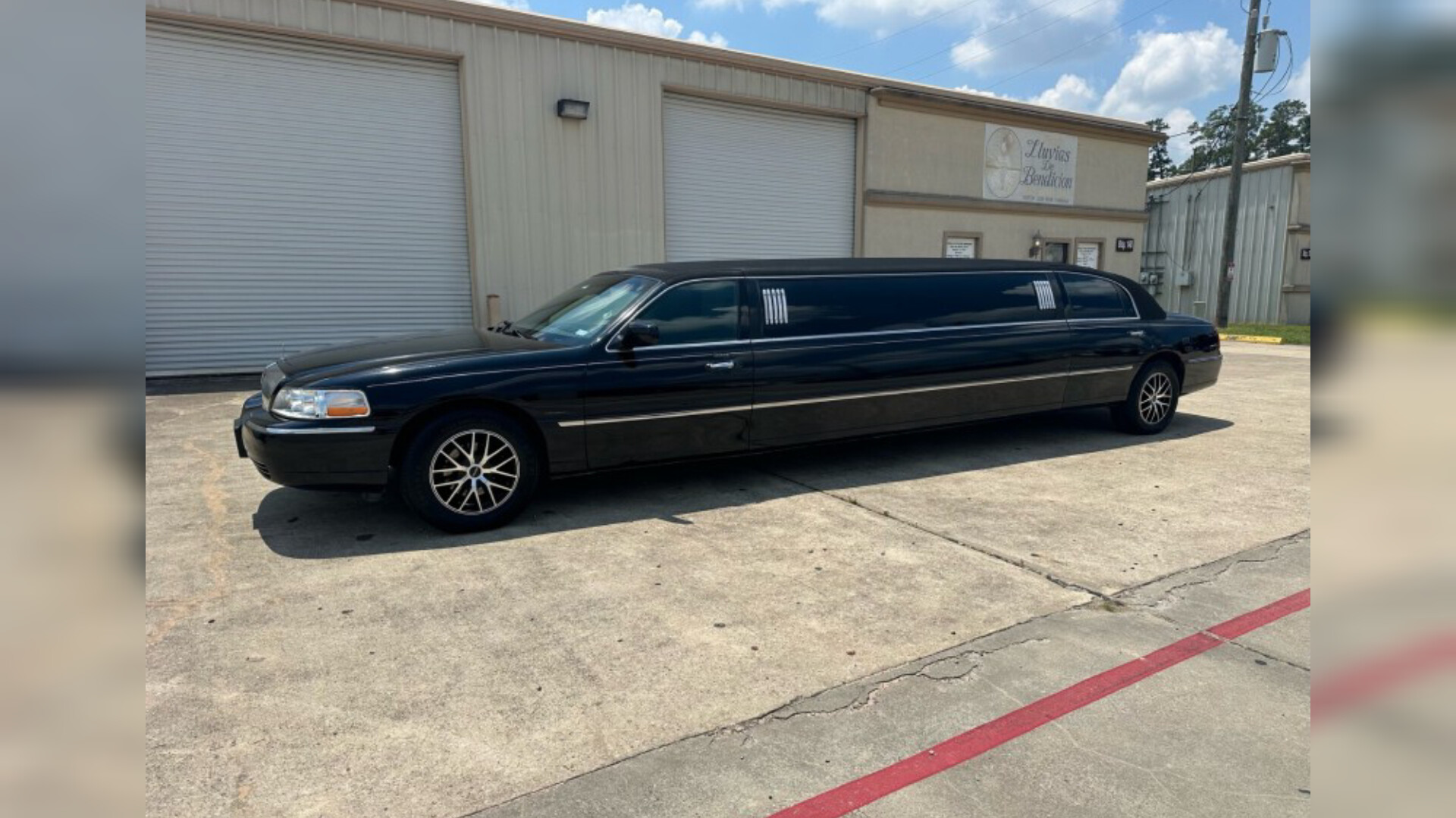 2007 Lincoln Town Car L Limousine