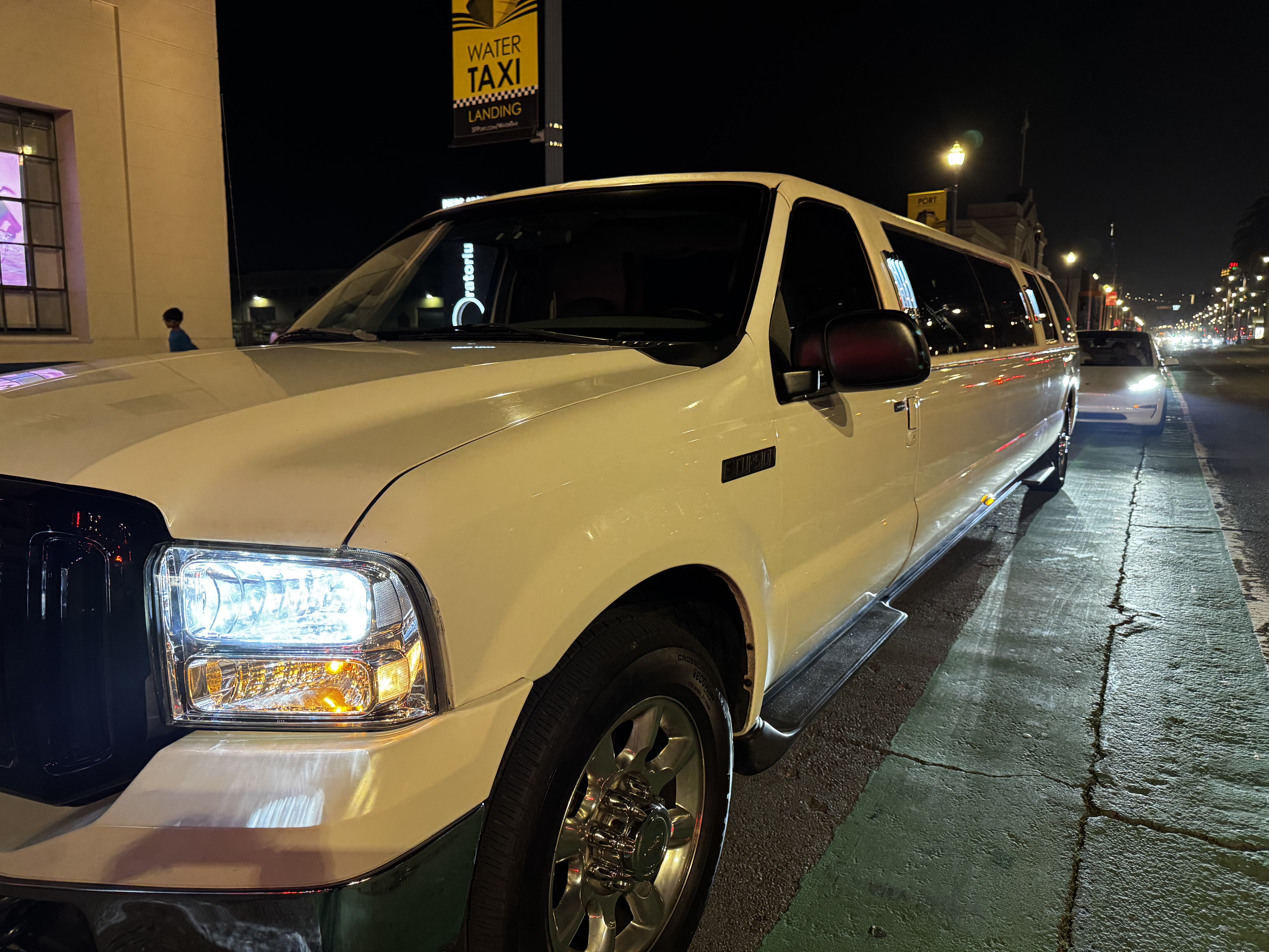 Ford Excursion XLT 2005