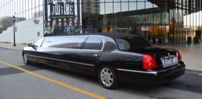 2008 Lincoln Town Car L Limousine