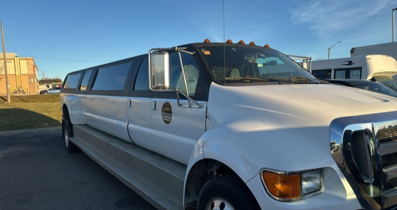 2008 Ford F-650 SUV Stretch Limousine