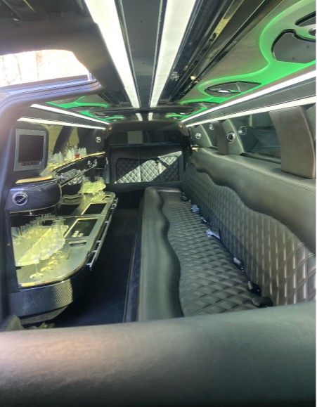 2019 Chrysler 300 Limousine