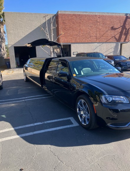 2019 Chrysler 300 Limousine