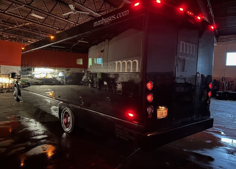 2017 Ford F-550 Shuttle Bus