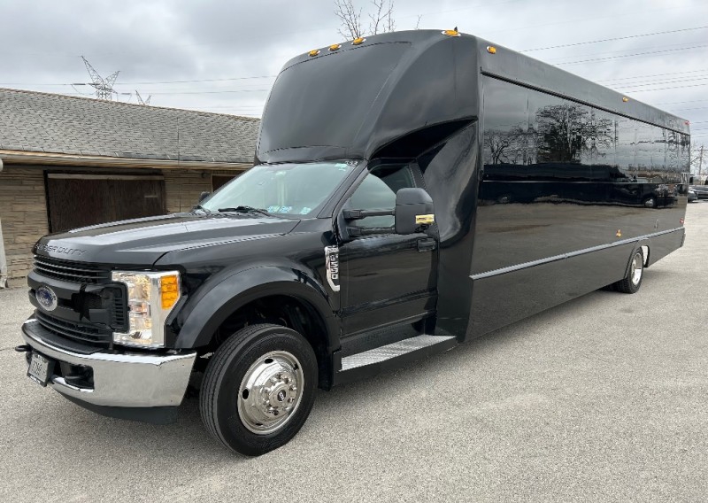 2017 Ford F-550 Shuttle Bus