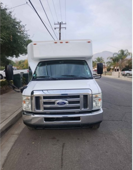 2014 Ford E-450 Limo Bus