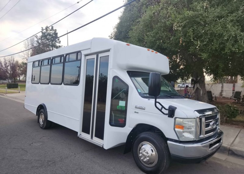 2014 Ford E-450 Limo Bus