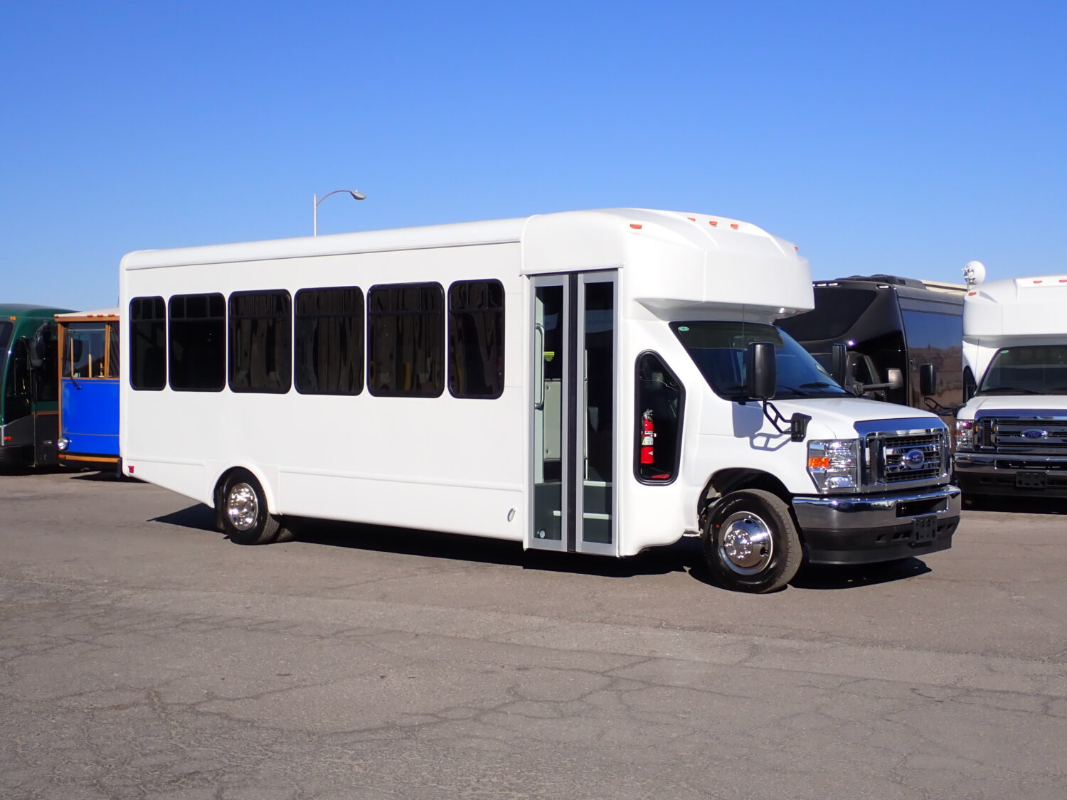2025 ElDorado Advantage Shuttle Bus