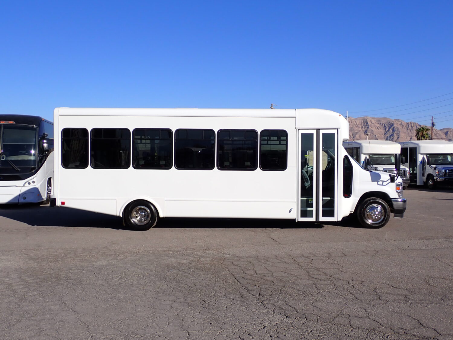 2025 ElDorado Advantage Shuttle Bus