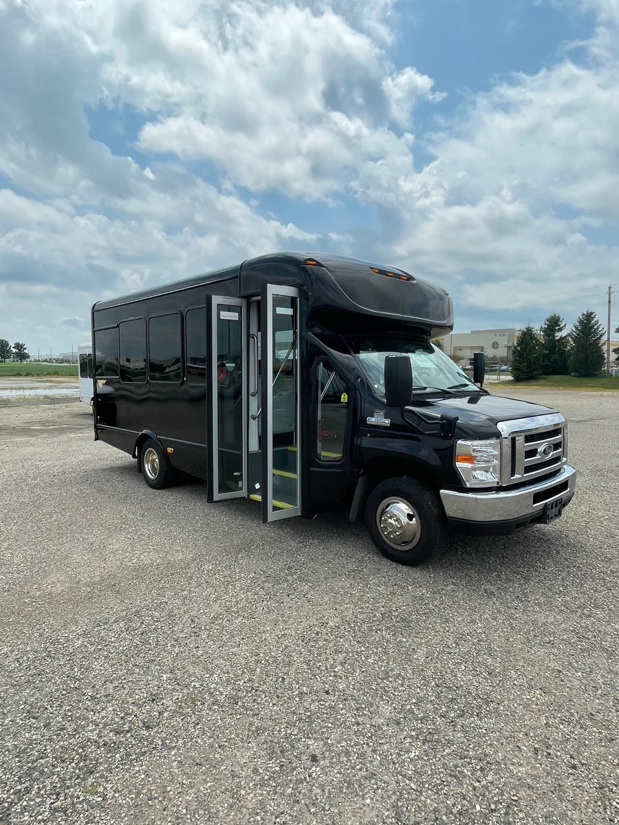 Ford E-350 2019