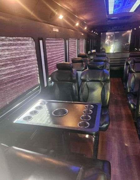 2012 Ford F-550 Shuttle Bus