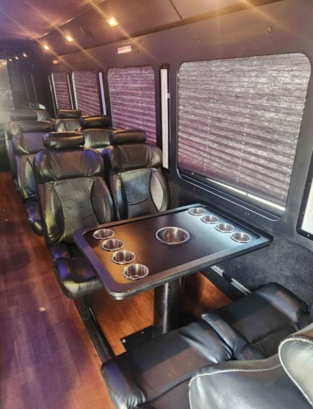 2012 Ford F-550 Shuttle Bus