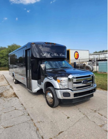 2012 Ford F-550 Shuttle Bus