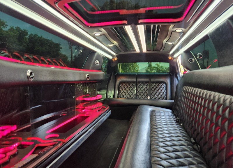 2018 Chrysler 300 Limousine