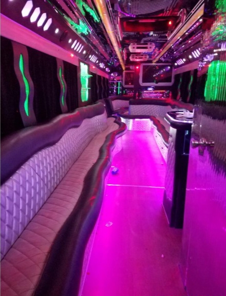 2011 Freightliner Workhorse Motorcoach Limo